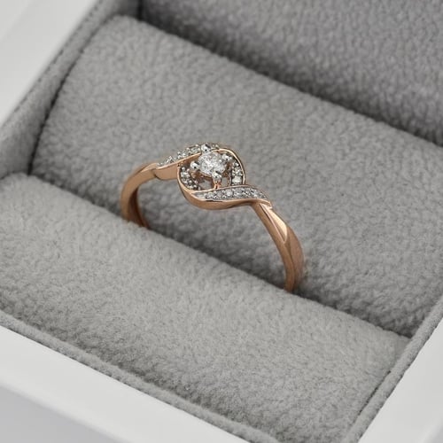 Ring mit Diamanten Nurisa