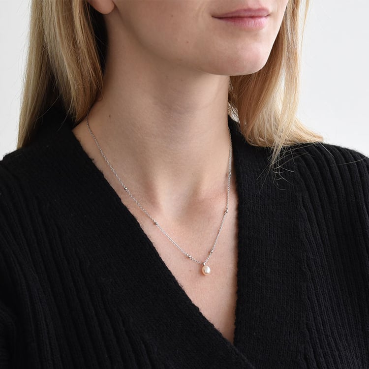 Dezente Kette mit weißer Perle Marta 83691