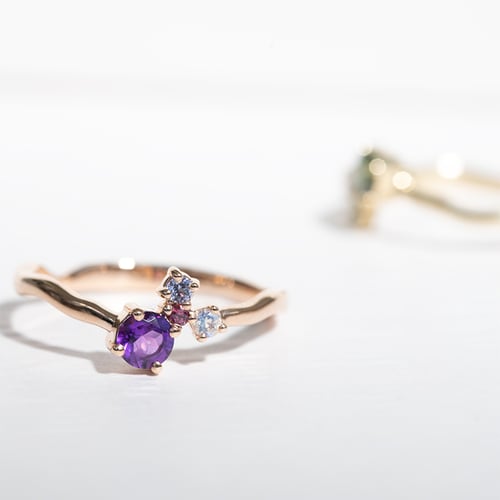 Silbernes Cluster Schmuckset mit Amethysten und Edelsteinen Halli