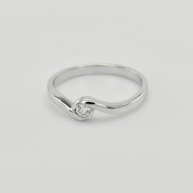 Ring mit Diamant 27840
