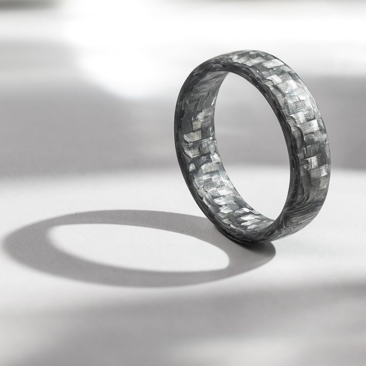 Leicht abgerundeter Carbon Ring Cortes 157146