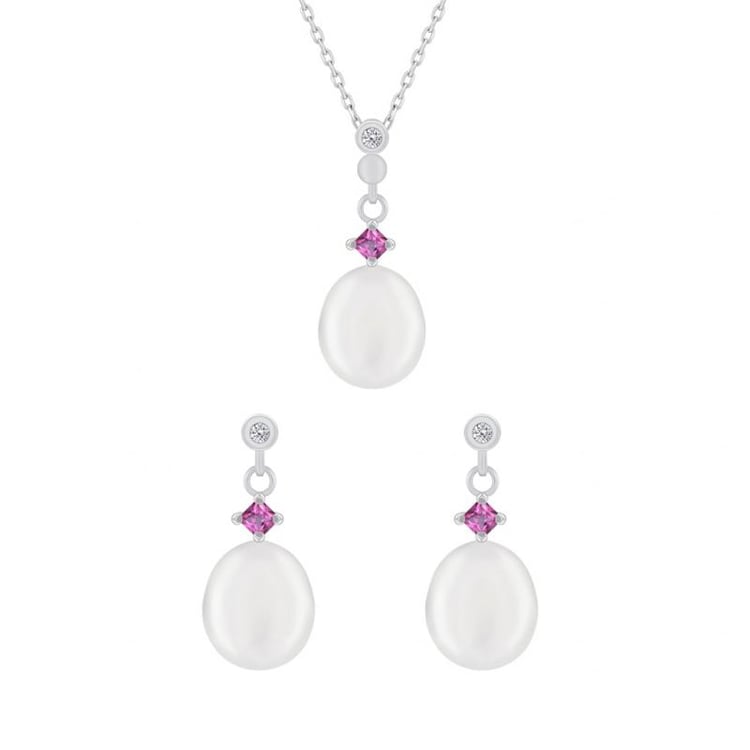 Schmuckkollektion mit Perlen