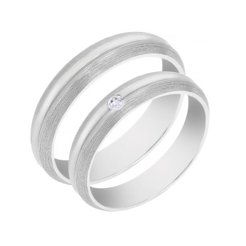 Goldene Eheringe mit Diamant Dellai