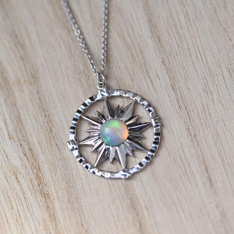 Anhänger aus Gold Kompass mit natürlichem Opal Pinto 48267