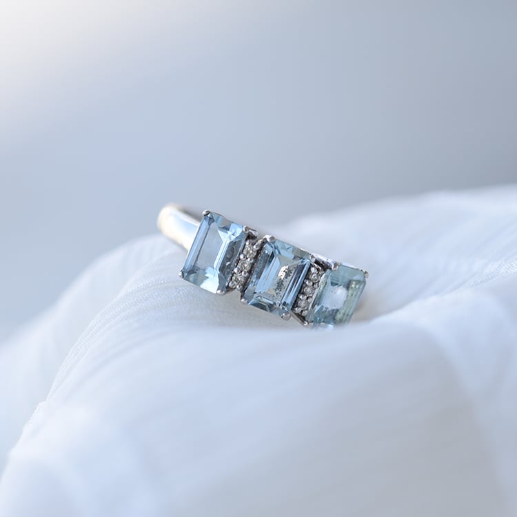 Verlobungsring aus Gold mit Diamanten 61474