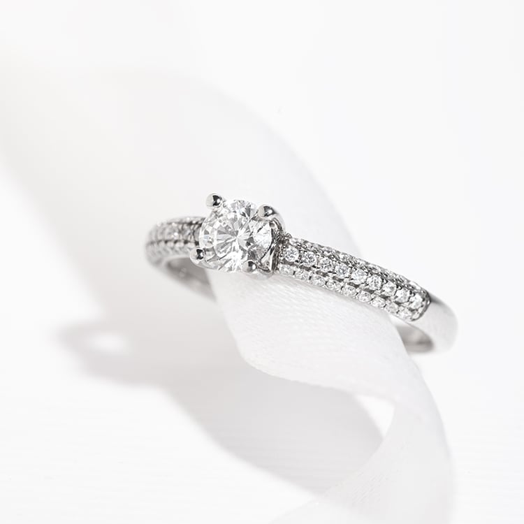 Verlobungsring aus Gold mit Diamanten Kristen 125438