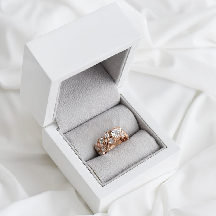 Luxuriöser Ring mit Diamanten Gosalyn 91305