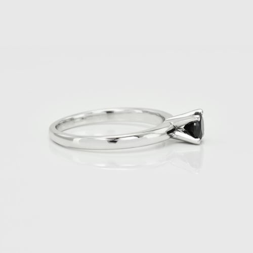 Verlobungsring mit schwarzem Diamant Zandia