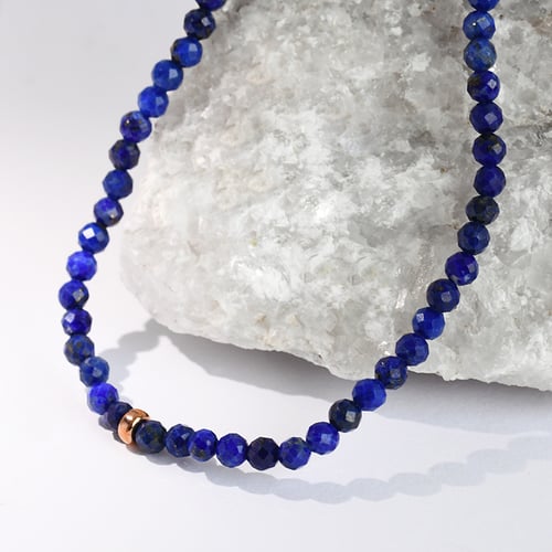 Vergoldete Silberkette mit Lapislazuli-Perlen Samia