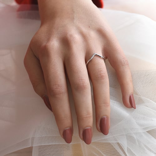 Goldener Ring mit Diamanten Bebeha