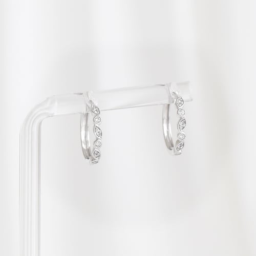 Silberne Ohrreifen mit Lab Grown Diamanten Veeti