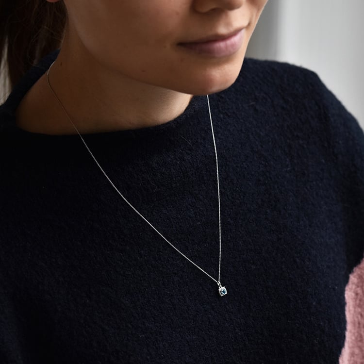 Silberner Anhänger mit einem Aquamarin und Lab Grown Diamanten Ketzia 104263