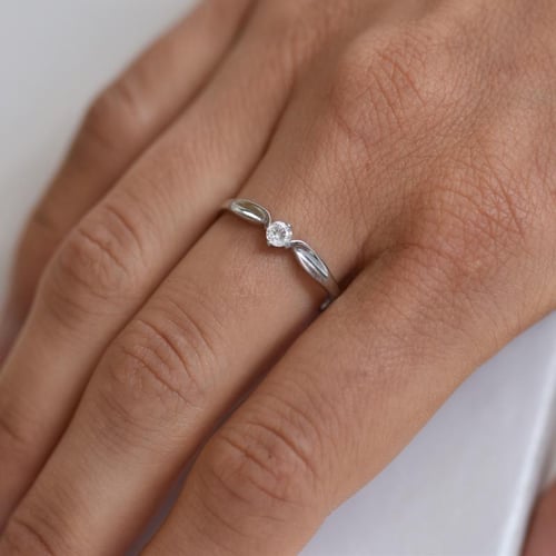 Verlobungsring mit Diamant Amrusha
