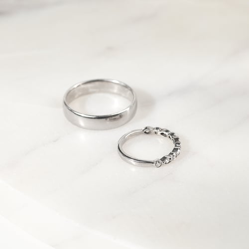 Eheringe aus Eternity-Ring mit Lab Grown Diamanten und einem Komfort-Ring Paloma