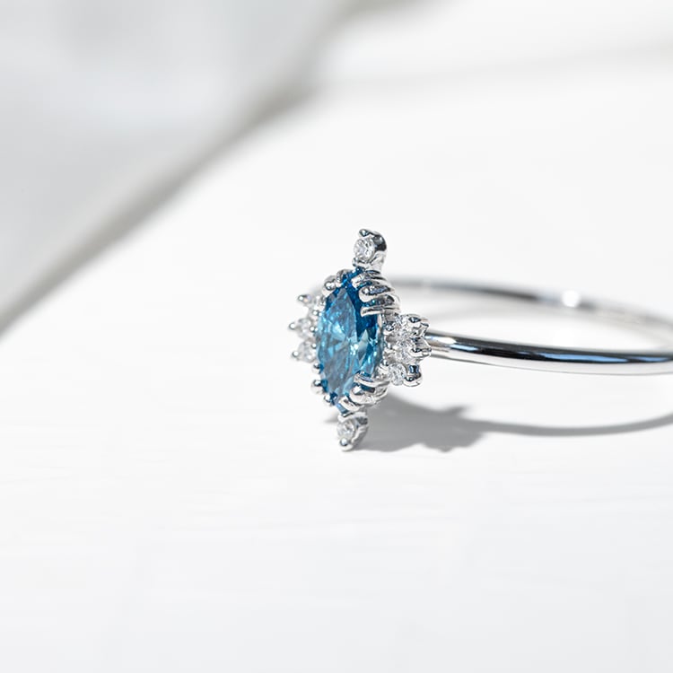 Verlobungsring mit 0.31ct IGI-zertifiziertem blauem Lab Grown Diamanten Janne 125695