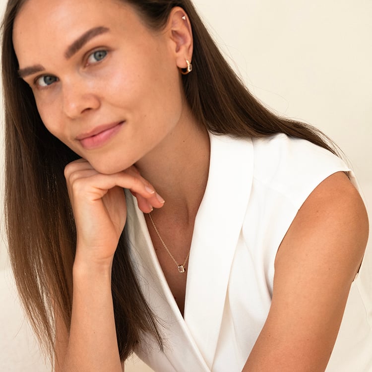 Vergoldeter Silberanhänger mit weißem Topas Brecken 143212