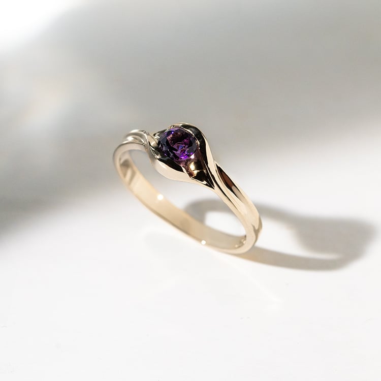 Goldring mit lila Amethyst Aliena 141337