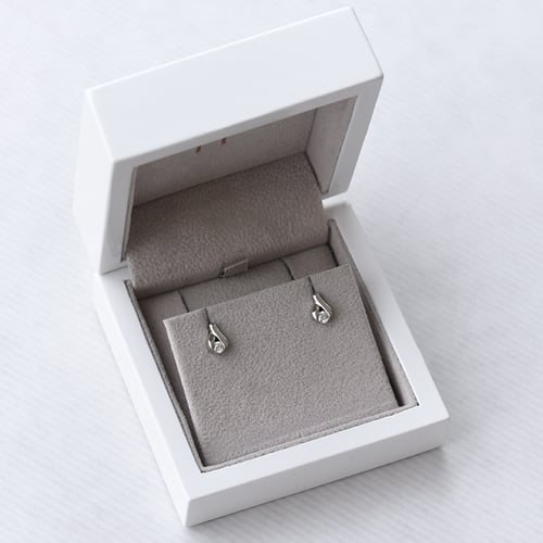 Ohrringe aus Platin mit 0.22ct Diamanten Fox