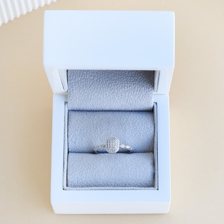 Luxuriöses goldenes Schmuckset mit Lab Grown Diamanten Libbi 95785