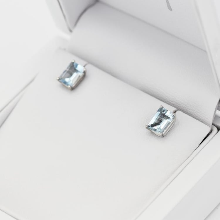 Klassische Goldohrringe mit Aquamarinen Handan 15411