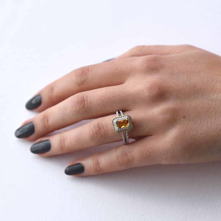 Goldener Citrin-Ring mit Diamanten 61843