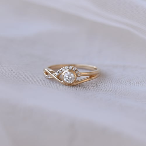 Verlobungsring mit Diamanten Milia