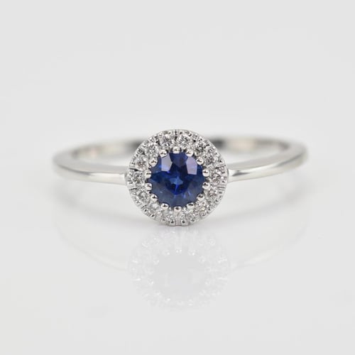 Goldring mit zentralem Saphir mit Diamanten Tafne