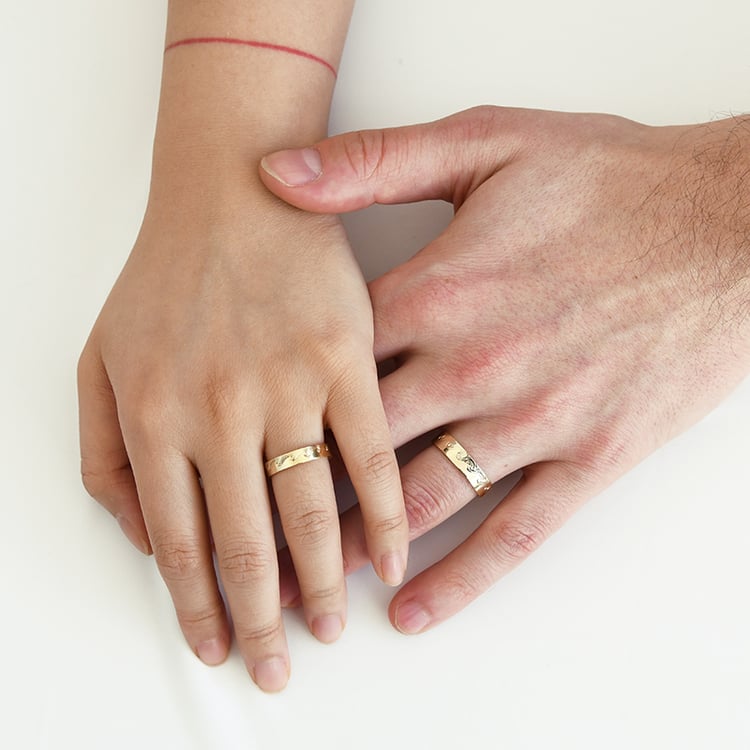 Eheringe mit einer Wellengravur Carlin 118331