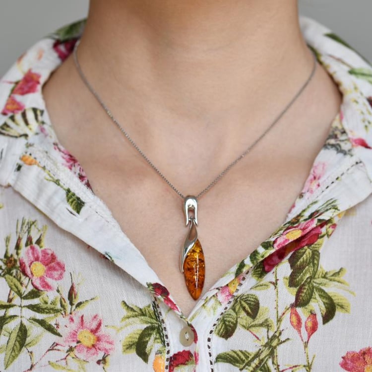 Anhänger mit Bernstein 20467