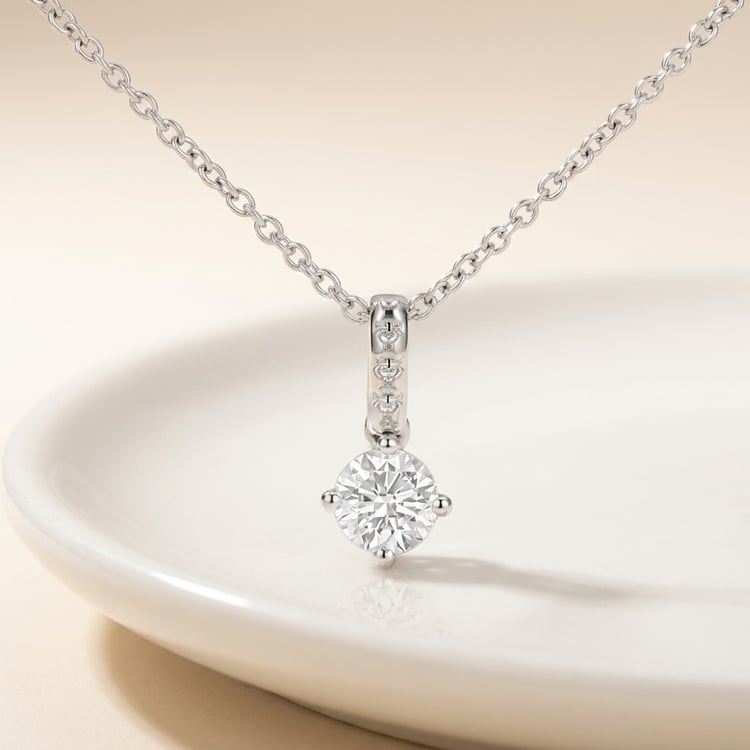 Romantischer Anhänger mit Lab Grown Diamant Nancy 171429