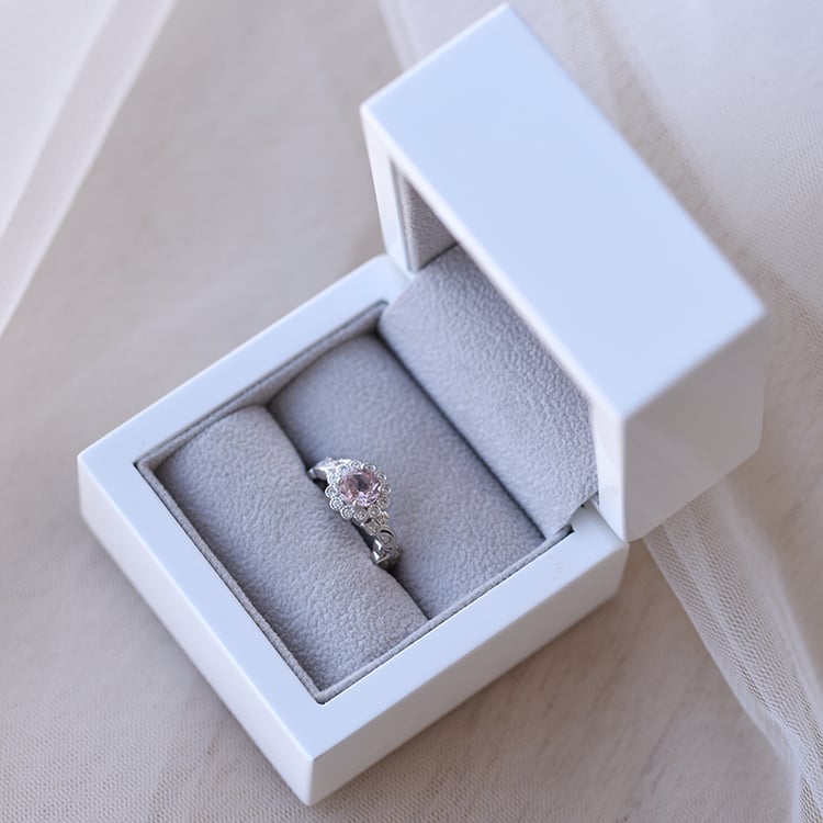 Verlobungsring im Vintage-Stil mit Morganit und Diamanten Jyspie 62207