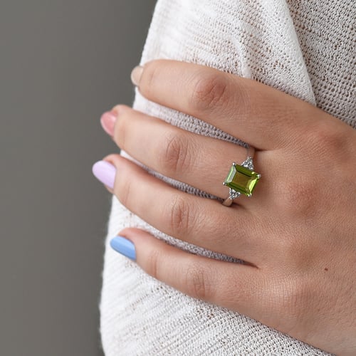 Goldring mit Olivin und DIamanten Chaitra