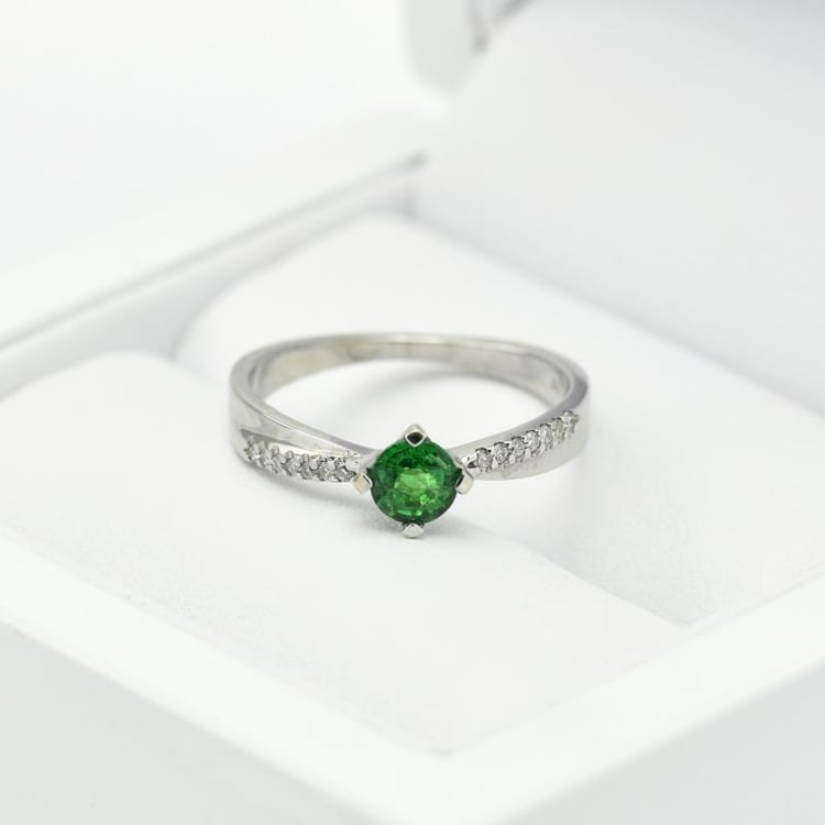 Goldring mit Tsavorit und Diamanten Sewyn 16171