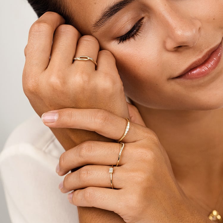 Atypisher Ring aus Gold mit Diamanten Nils 163007