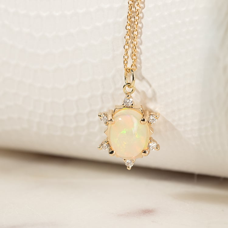 Anhänger mit ovalem Opal und Diamanten Sole 135505