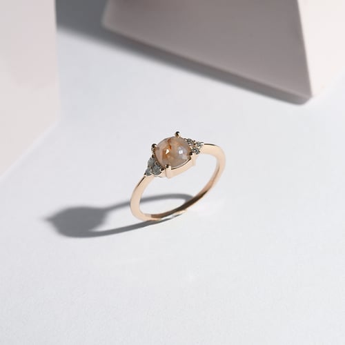 Ring mit einem Salt and Pepper Diamanten Agathe