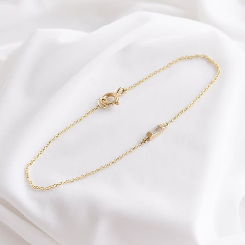 Goldenes Set mit weißen Baguette Saphiren Chanelle