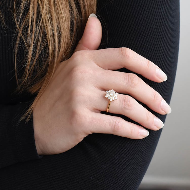 Ring mit Blume aus Diamanten Yuriy 89979