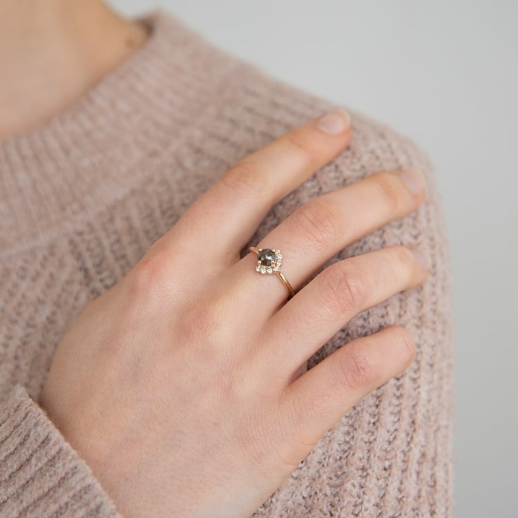 Ring mit einem Salt and Pepper Diamanten Ammiel 124788