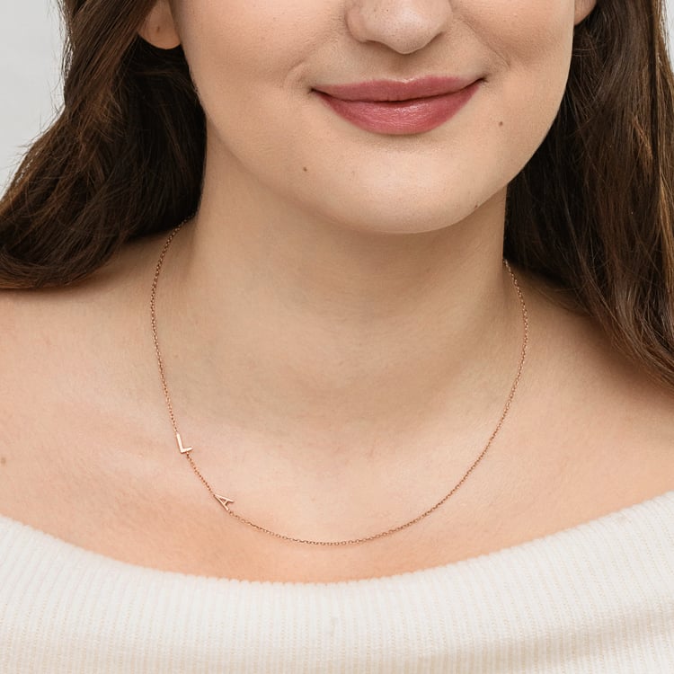 Personalisierte Halskette mit 2 Buchstaben Ihrer Wahl Lupe 165079