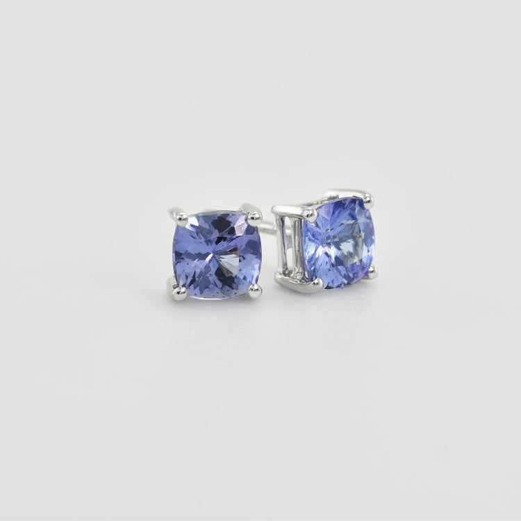 Goldene Kollektion von Schmuck mit Tansaniten Prentum 29169