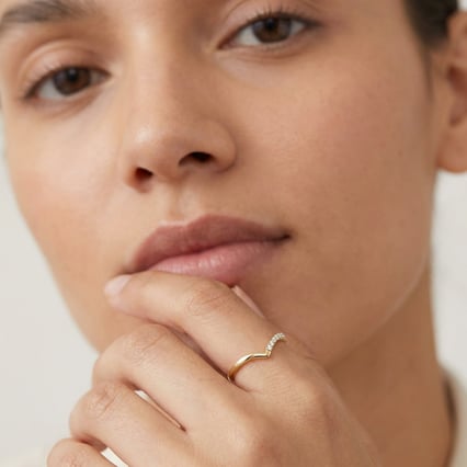 Memoire Scheidungsring in V-Form mit Lab Grown Diamanten Titus