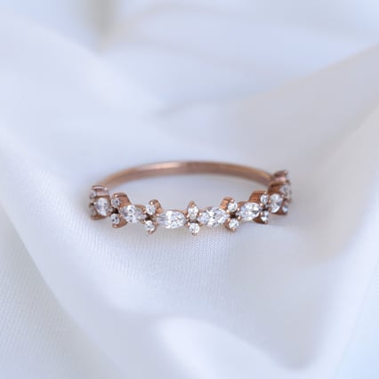 Romantischer Eternity-Ring mit Diamanten Josette