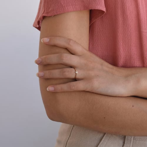 Silberring in V-Form mit einem Lab Grown Diamanten Doreen