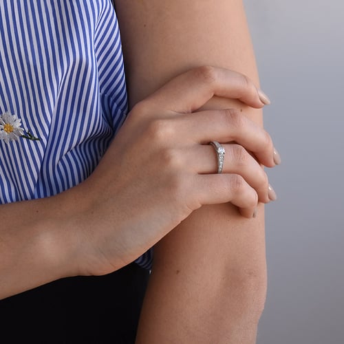 Vintage Verlobungsring mit Lab Grown Diamanten Keran