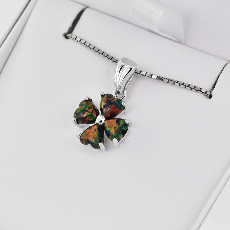 Silberanhänger Kleeblatt mit schwarzen Opalen in Eppi-Geschenkbox 27225