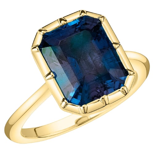 Goldener Ring mit Lab Grown Alexandrit in Emerald Form Moly