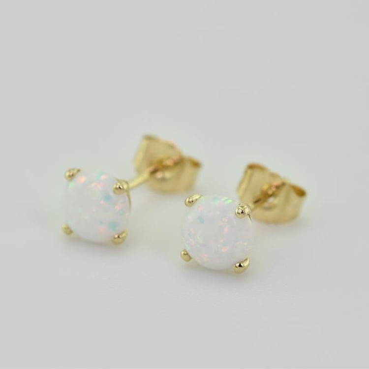 Ohrstecker aus Gold mit weißen runden Opalen Hulda 23096