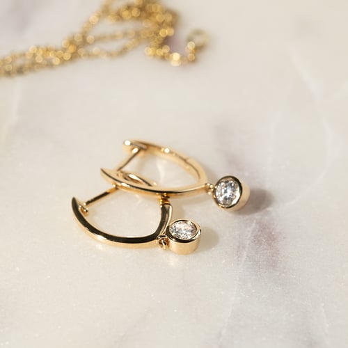 Goldene Hängeohrringe mit Lab Grown Diamanten Nova