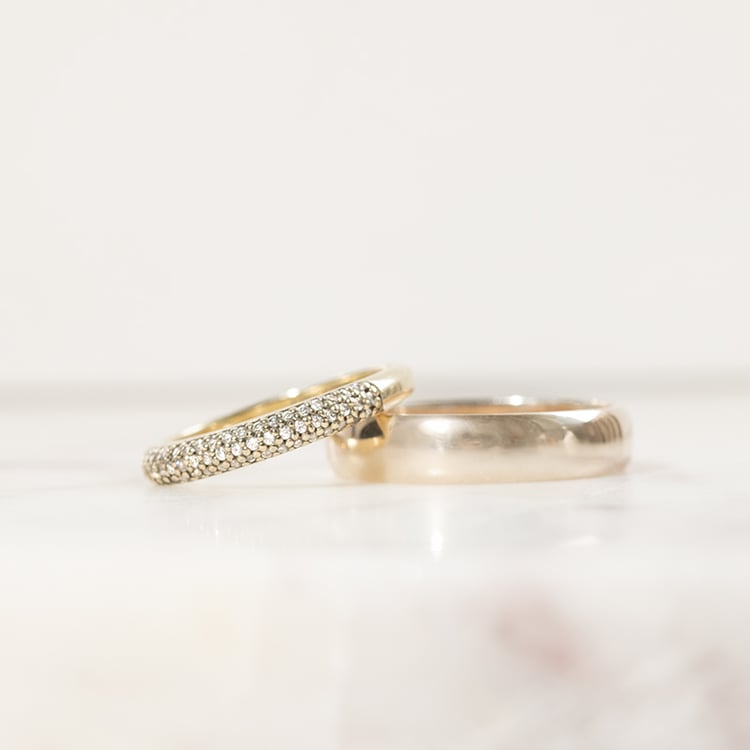 Diamant Eternity Ring und Herren Halbkugel-Forma Trauring Louisa 137735